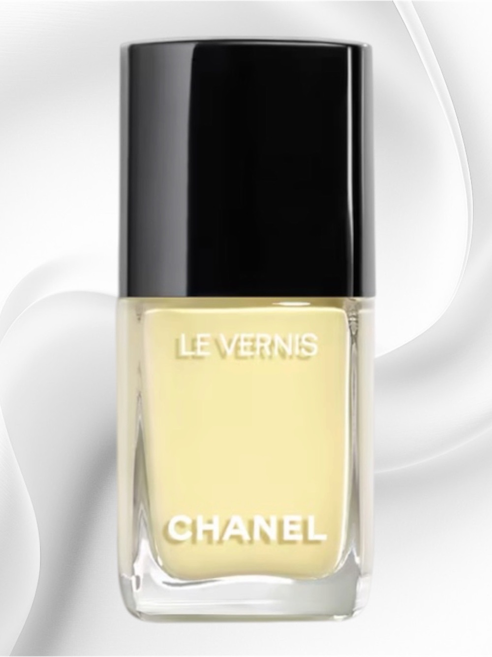 Chanel Le Vernis Longwear Nail Color / Nail Polish / Nail Paint - 129 Ovni